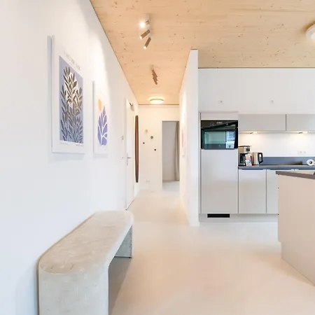 Luew Boarding House 